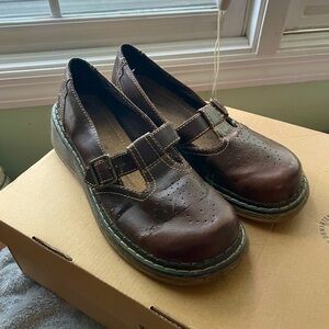 Vintage Brown Y2K Airwalk Maryjane’s Womens shoes. Size 8.5